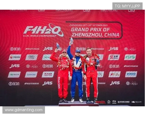 F1赛季激烈角逐 车队与车手们为冠军荣耀展开终极对决