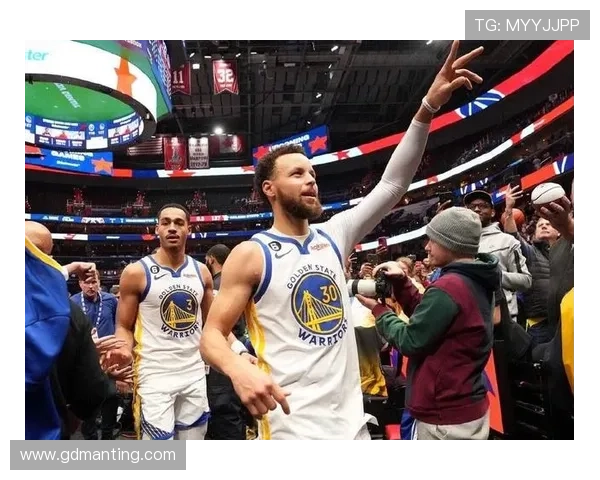 勇士队迎来新赛季首场胜利 库里状态回暖全场爆发助队力克对手